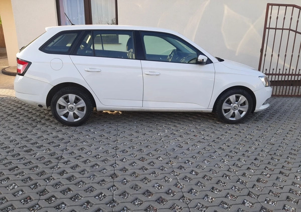 Skoda Fabia cena 14999 przebieg: 227000, rok produkcji 2018 z Barcin małe 29